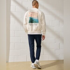 A&F YPB neoKNIT MAX Graphic Crew